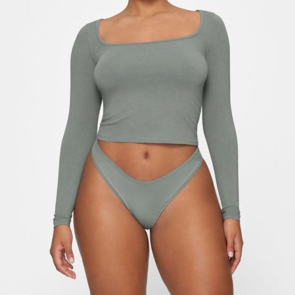 Skims Scoop Long Sleeve T-Shirt Thong Panty Set in Sage Green Size 3X NWT